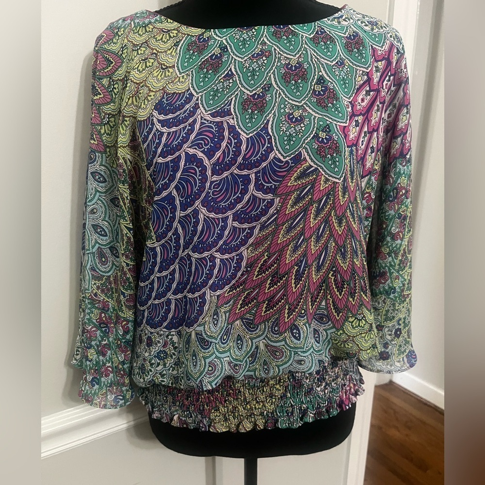 Chaus Women’s Sz M Blouse Dolman Sleeve Smocked Waist Vibrant Airy Stretch Waist - Picture 2 of 8
